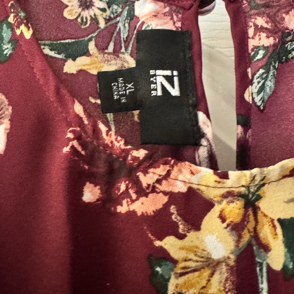 IZ Byer Off The Shoulder Floral Top - Picture 3 of 4